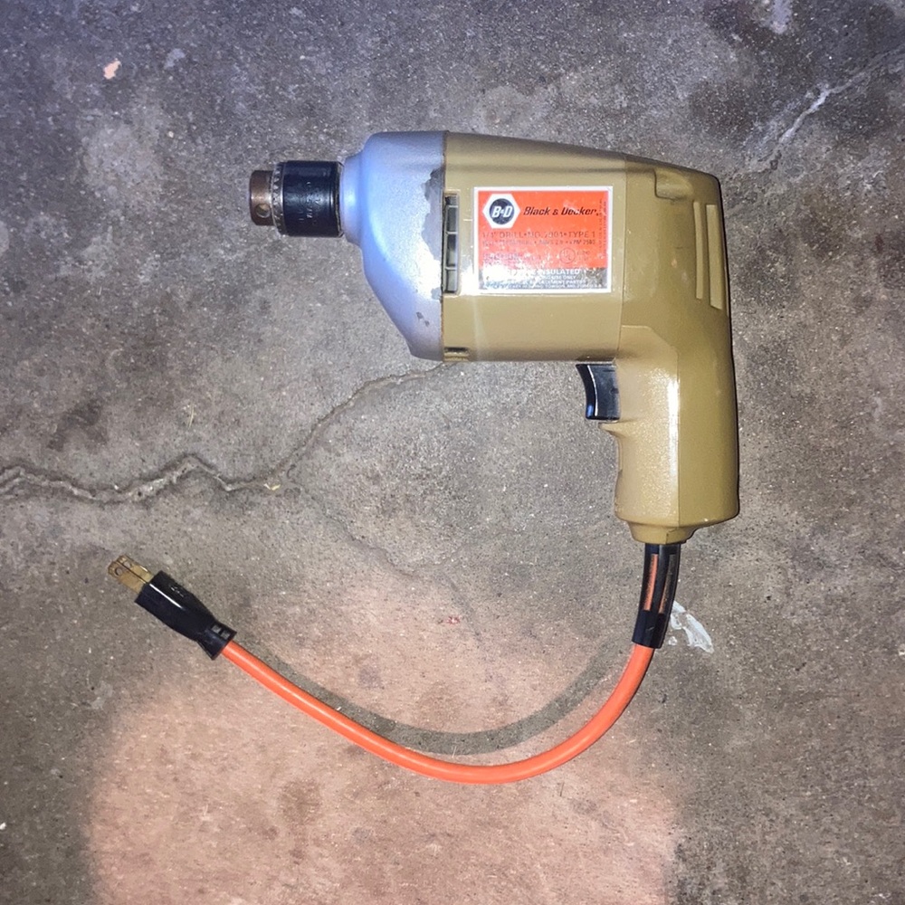 🔩🪚 Vintage Black & Decker Corded Power Hand Drill Late ‘70s Model # 7004 🛠🔧